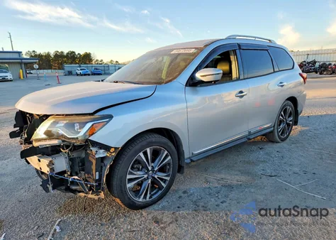 2017 Nissan Pathfinder S из США, поврежденный, VIN 5N1DR2MN9HC635913